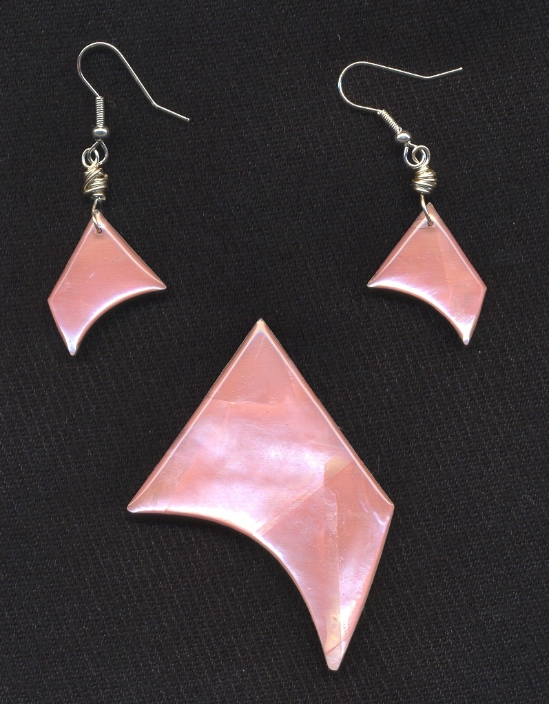 Pink Mother of Pearl- Mussel- Earrings